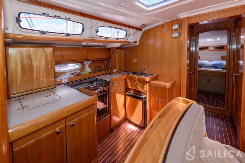 Bavaria 46 Cruiser - Yacht Charter Sailica