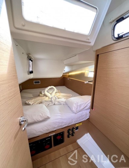 Sun Odyssey 490 - Yacht Charter Sailica