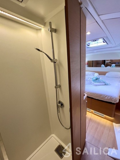 Sun Odyssey 490 - Yacht Charter Sailica