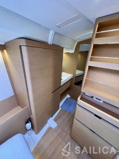 Sun Odyssey 490 - Yacht Charter Sailica
