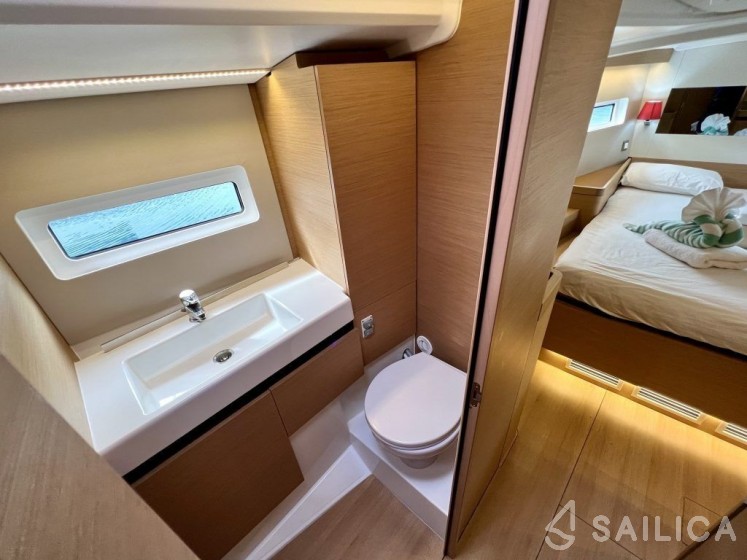 Sun Odyssey 490 - Yacht Charter Sailica