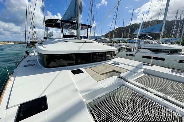 Lagoon 52F - Yacht Charter Sailica
