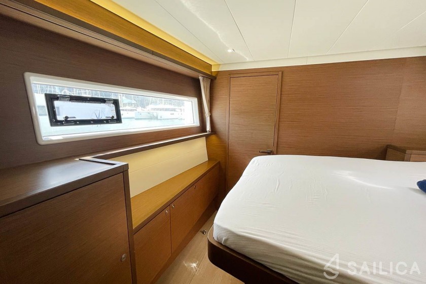 Lagoon 52F - Yacht Charter Sailica