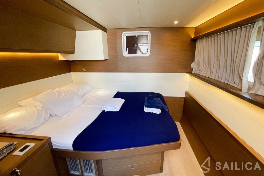 Lagoon 52F - Yacht Charter Sailica
