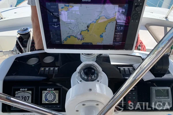 Lagoon 52F - Yacht Charter Sailica