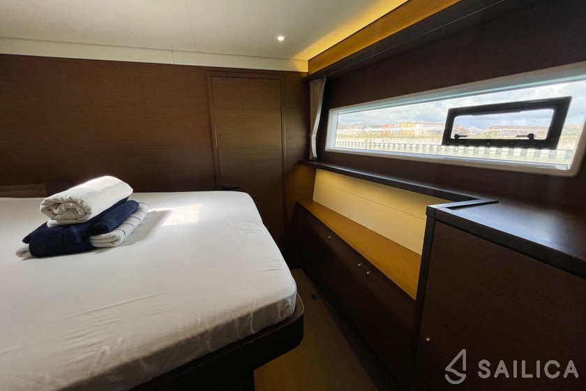 Lagoon 52F - Yacht Charter Sailica