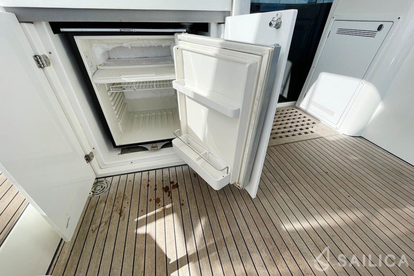 Lagoon 52F - Yacht Charter Sailica