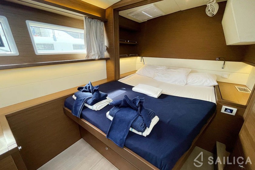 Lagoon 52F - Yacht Charter Sailica