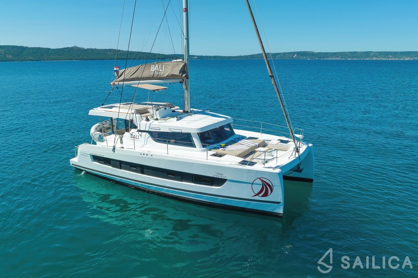 Bali Catspace - Yacht Charter Sailica