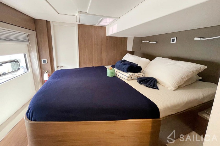 Bali 4.8  - Yacht Charter Sailica