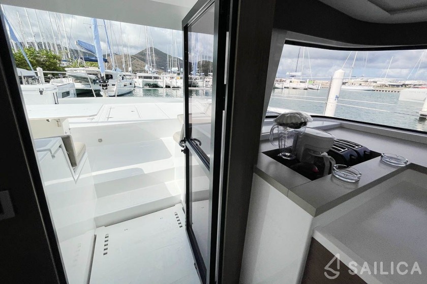 Bali 4.8  - Yacht Charter Sailica