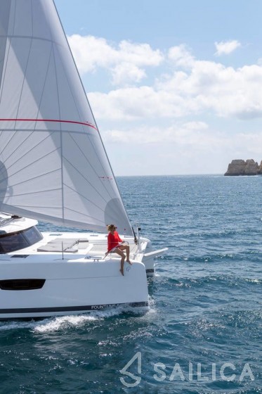 Elba 45 - Yacht Charter Sailica