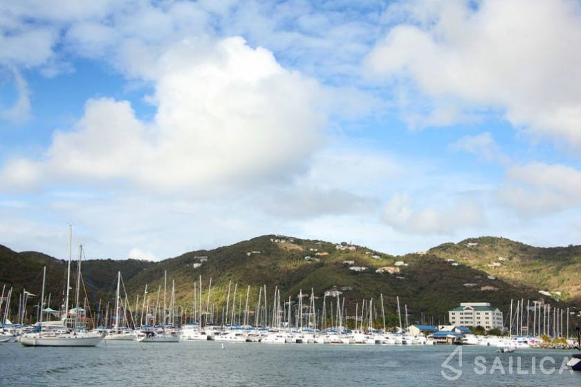 Oceanis 35.1 - Yacht Charter Sailica