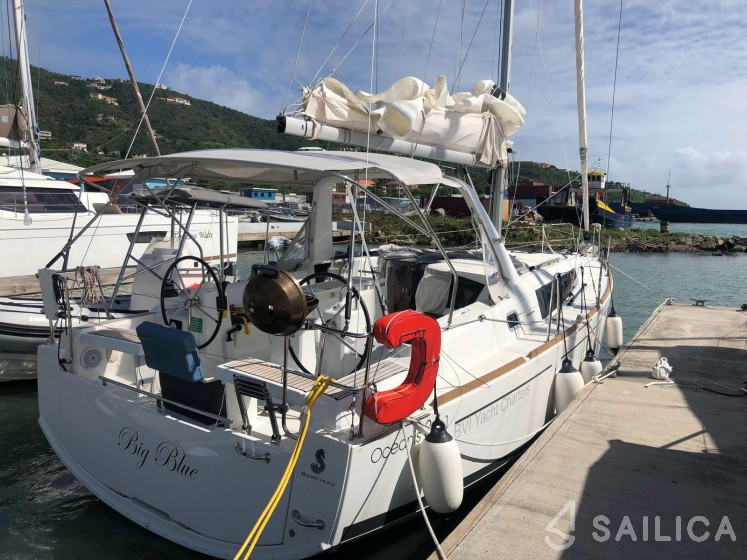 Oceanis 35.1 - Yacht Charter Sailica