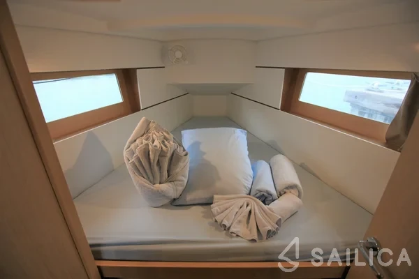 Oceanis 35.1 - Yacht Charter Sailica