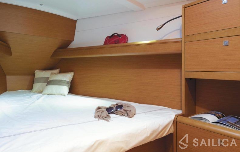 Sun Odyssey 389 - Yacht Charter Sailica