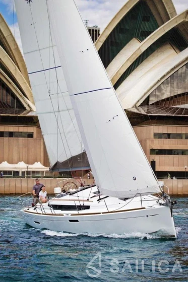 Sun Odyssey 389 - Yacht Charter Sailica