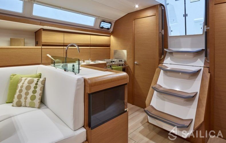 Sun Odyssey 389 - Yacht Charter Sailica