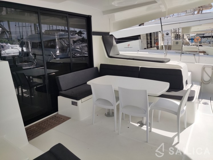 Lagoon 42 - Yacht Charter Sailica