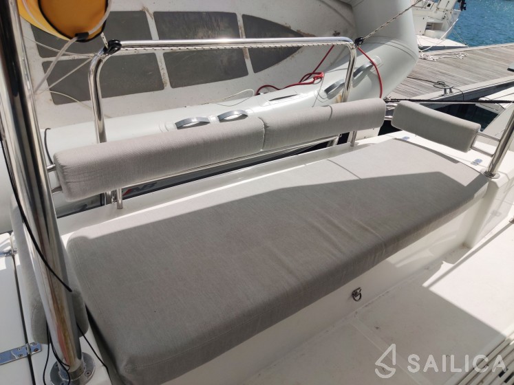 Bali 4.2 - Yacht Charter Sailica