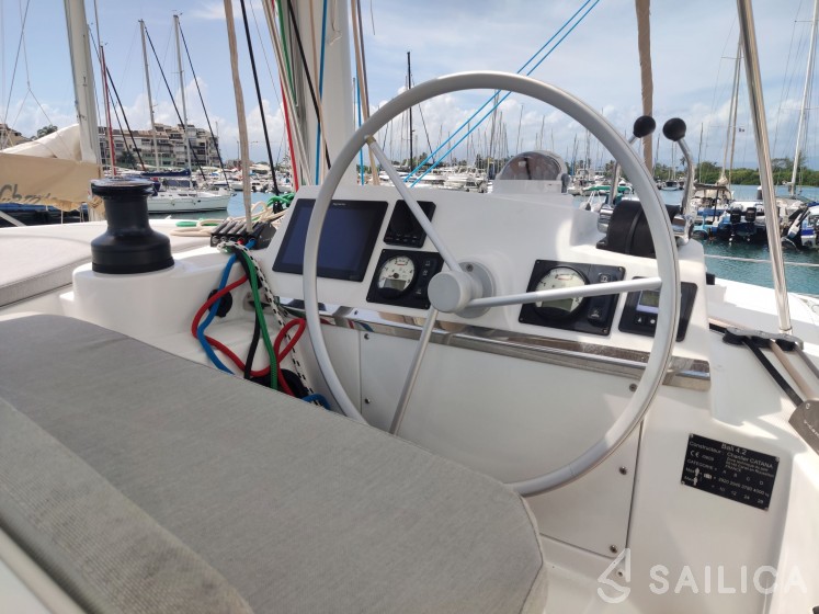 Bali 4.2 - Yacht Charter Sailica