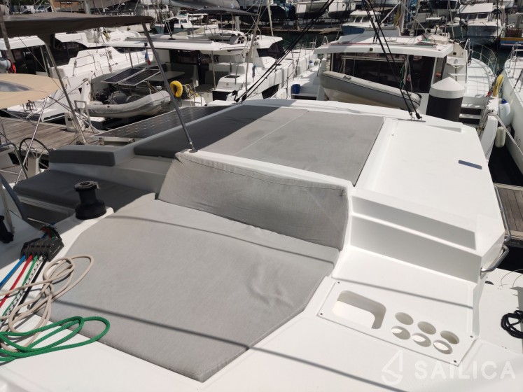 Bali 4.2 - Yacht Charter Sailica