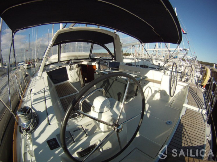 Oceanis 45 - Yacht Charter Sailica