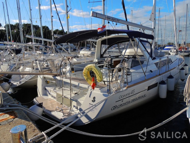 Oceanis 45 - Yacht Charter Sailica