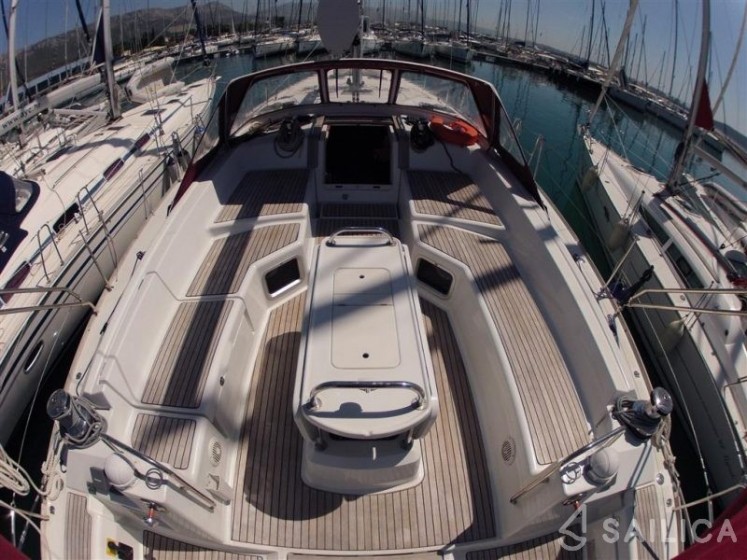 Jeanneau 53 - Yacht Charter Sailica