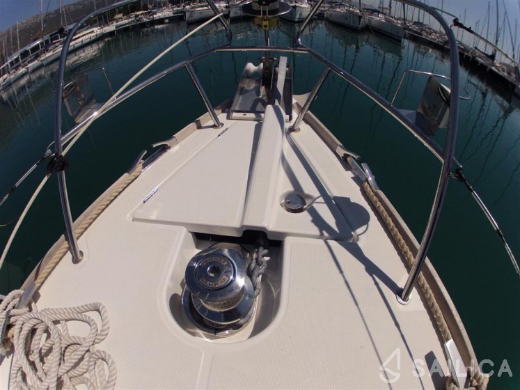 Jeanneau 53 - Yacht Charter Sailica