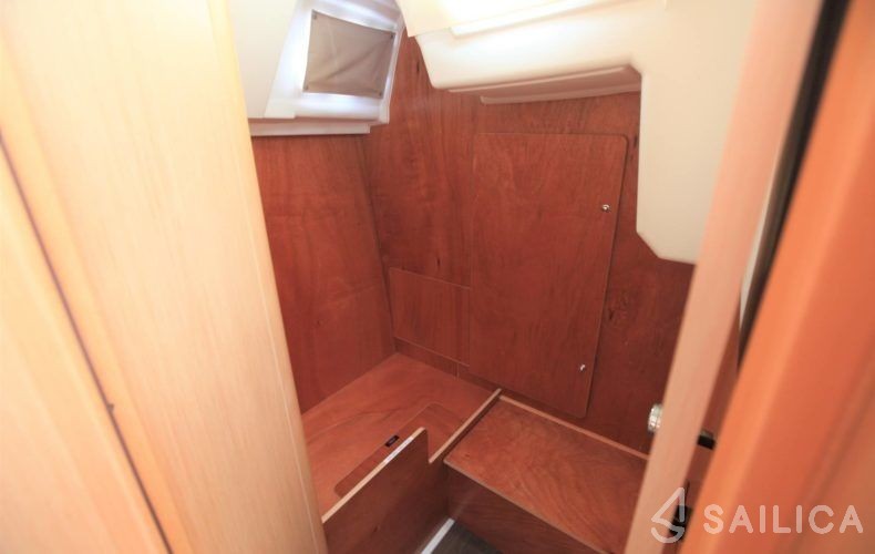 Oceanis 35.1 - Yacht Charter Sailica
