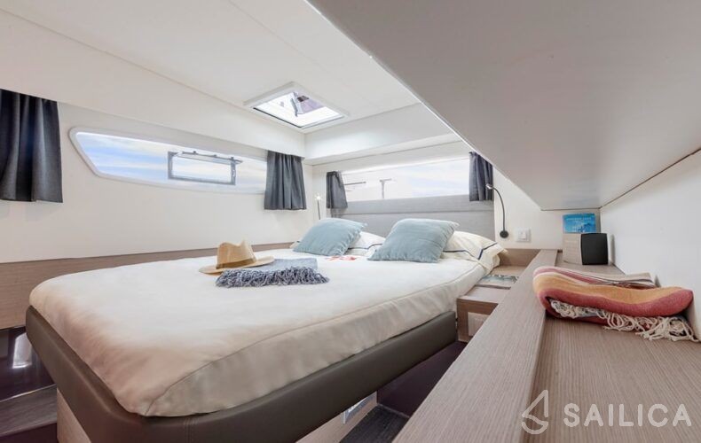 Elba 45 - Yacht Charter Sailica