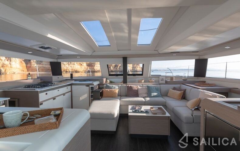 Elba 45 - Yacht Charter Sailica