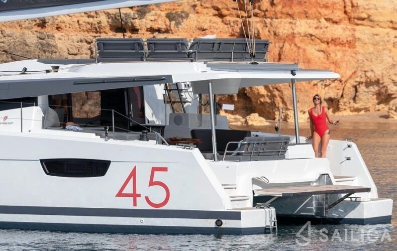 Elba 45 - Yacht Charter Sailica