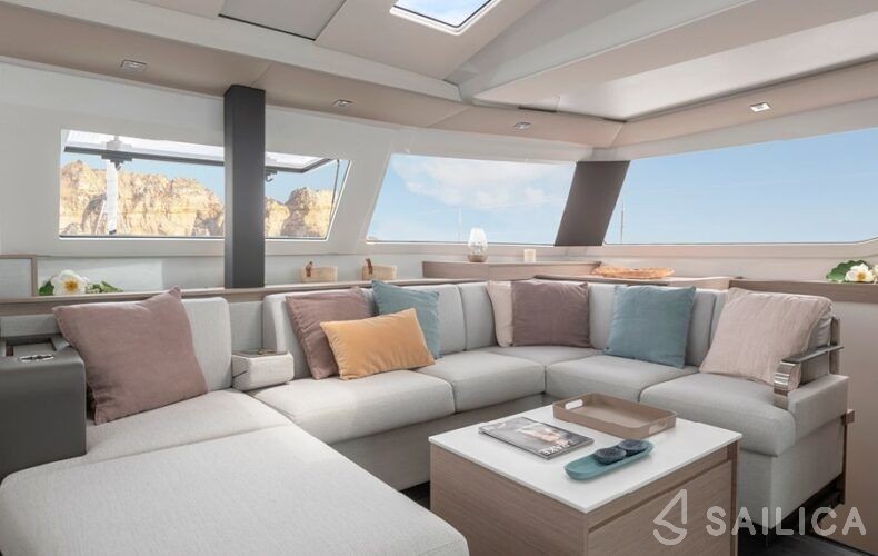 Elba 45 - Yacht Charter Sailica