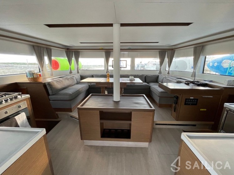 Lagoon 50 - Yacht Charter Sailica