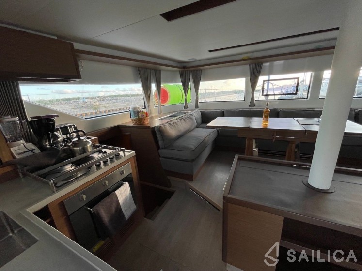 Lagoon 50 - Yacht Charter Sailica