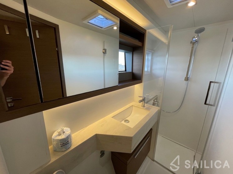 Lagoon 50 - Yacht Charter Sailica
