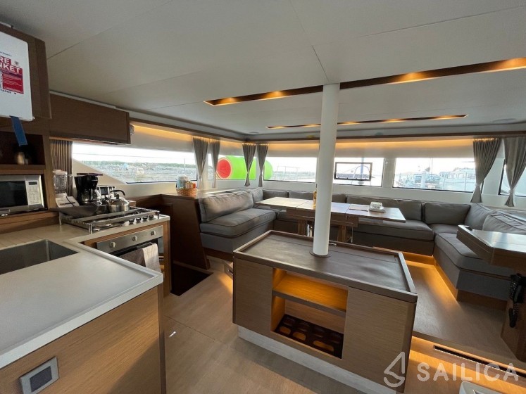 Lagoon 50 - Yacht Charter Sailica