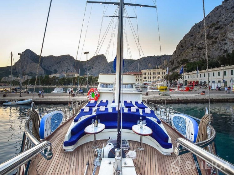 Gulet - Yacht Charter Sailica