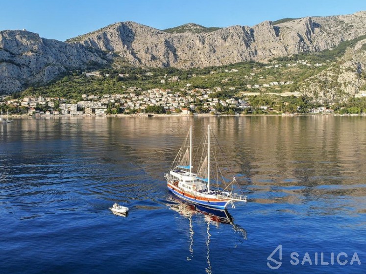 Gulet - Yacht Charter Sailica