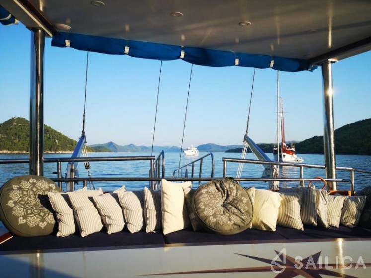 Gulet - Yacht Charter Sailica
