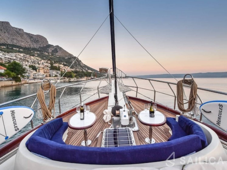 Gulet - Yacht Charter Sailica