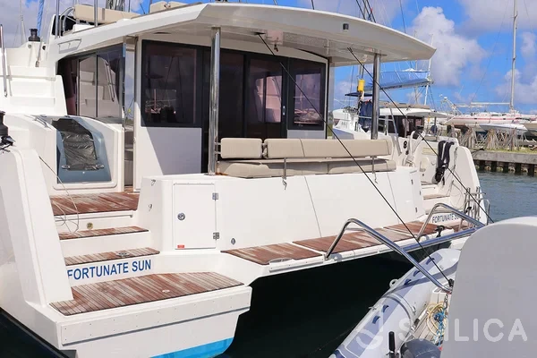 Bali 4.6 - Yacht Charter Sailica