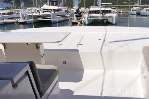 Bali 4.6 - Yacht Charter Sailica