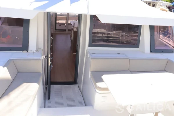 Bali 4.6 - Yacht Charter Sailica