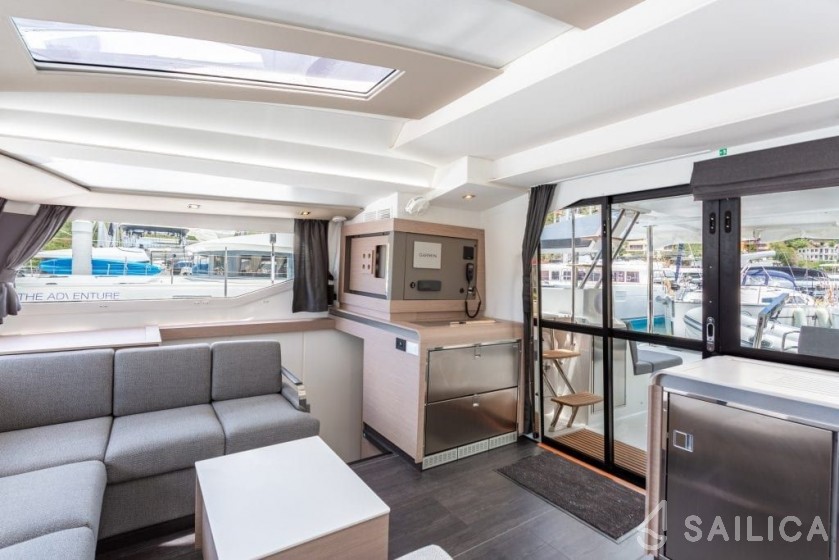 Elba 45 - Yacht Charter Sailica