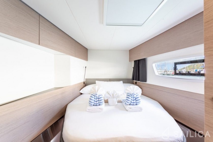 Elba 45 - Yacht Charter Sailica