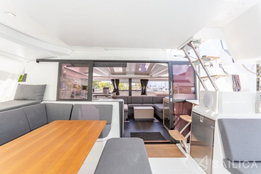 Elba 45 - Yacht Charter Sailica