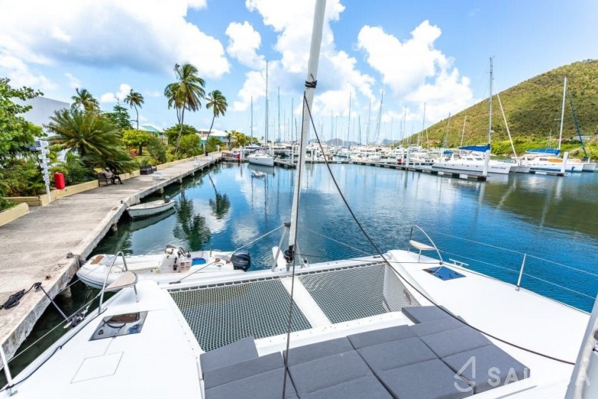 Elba 45 - Yacht Charter Sailica